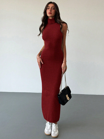 Vestido Longo Justo com Gola Alta